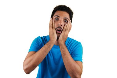 Mavi gömlekli siyah adam izole edildi..