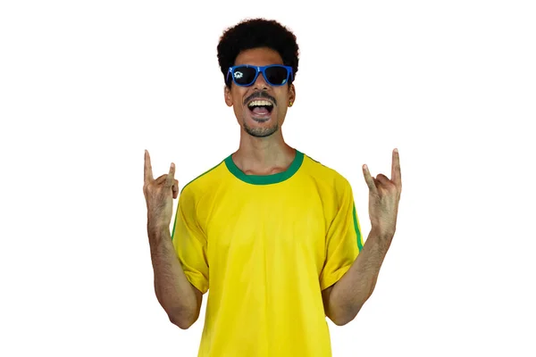 Brasilianischer Fußballfan Feiert Isoliert Auf Weiß Aufgeregte Fußballfans Jubeln — Stockfoto