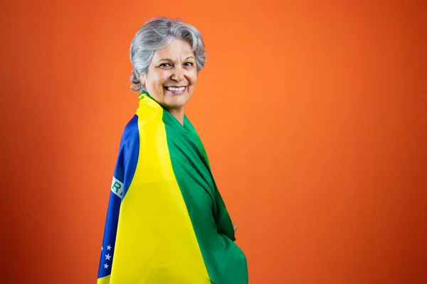 Mature Woman Gray Hare Holding Brazil Flag — Fotografia de Stock