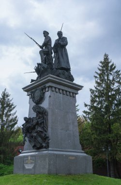 Kaliningrad, Rusya - 16 Mayıs 2021: Kasvetli bahar gününde Rus İmparatorluk Ordusu Askerlerine adanmış anıt