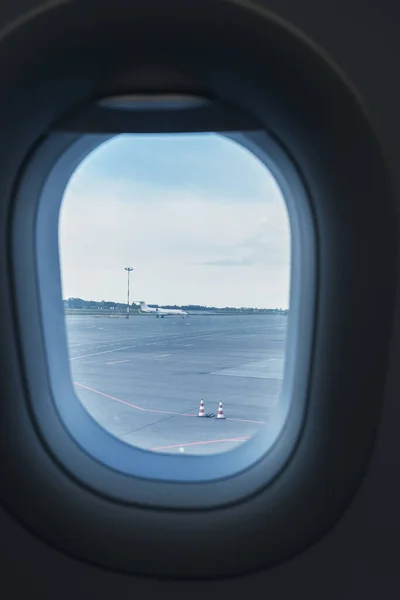 Kaliningrad Russia May 2021 Aerodrome View Porthole Airplane Daytime — Stock Photo, Image