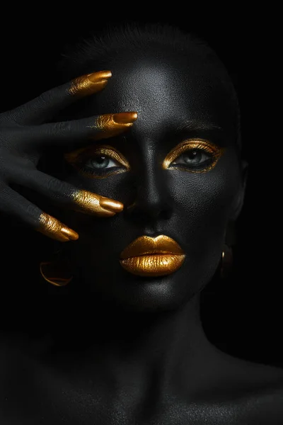 Beauty Woman Black Skin Color Body Art Gold Makeup Lips — Stock Photo, Image