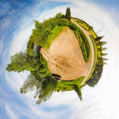 Myllykoski 'nin Kymijoki, Kouvola, Finlandiya nehrindeki üç boyutlu panoramik manzarası.