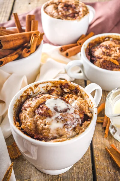 Cinnabon Cake Mok Snel Simpel Magnetron Dessert Idee Achtergrond Voor — Stockfoto