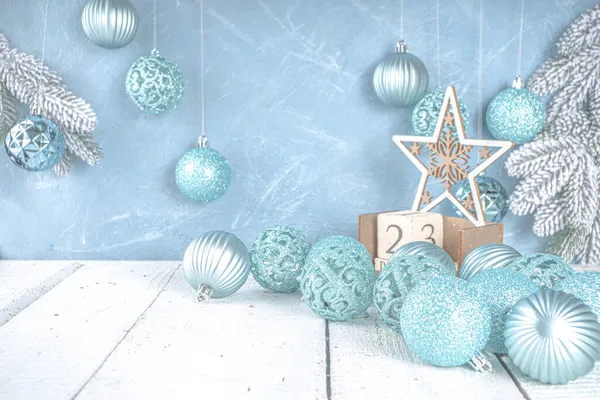 Decoração Festiva Natal Inverno Com Blue Silver Xmas Tree Balls — Fotografia de Stock