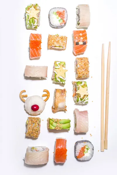 Vánoční Sushi Set Legrační Zdobené Role Jako Vánoční Symboly Santa — Stock fotografie