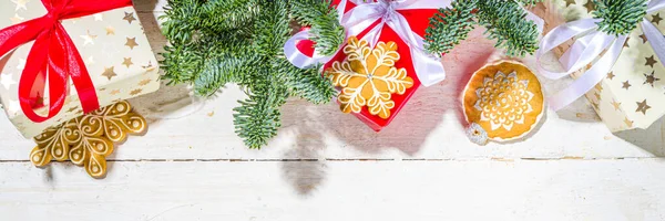Fondo Tradicional Tarjeta Felicitación Navidad Cajas Regalo Blancas Rojas Con — Foto de Stock