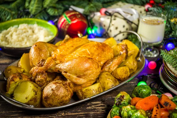 Festive Christmas Dinner Table Traditional Foods Dished Baked Ham Chicken — Stock Photo, Image