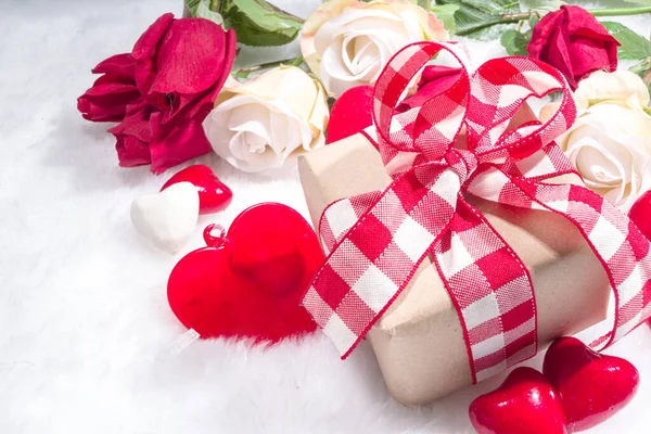 Valentine Day Holiday Background Boîte Cadeau Papier Artisanal Avec Ruban — Photo