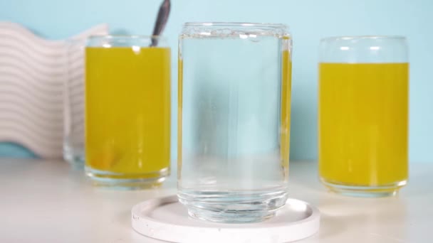 Conceito Moderno Bebidas Dissolvíveis Caseiro Saudável Smoothies Secos Congelados Dissolvíveis — Vídeo de Stock