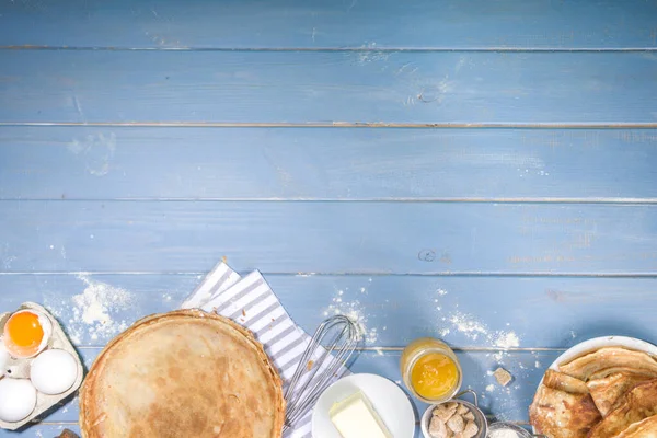 Russo Ucraino Vacanza Europea Maslenitsa Frittelle Crepes Sottili Tradizionali Tavola — Foto Stock