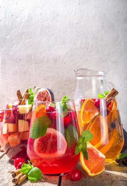 Traditional Autumn Winter Drink Hot Spicy Sangria Red Pink White — Stock Photo, Image