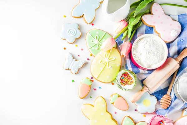 Sweet Easter Bakken Koken Achtergrond Met Traditionele Paashaas Koekjes Suiker — Stockfoto