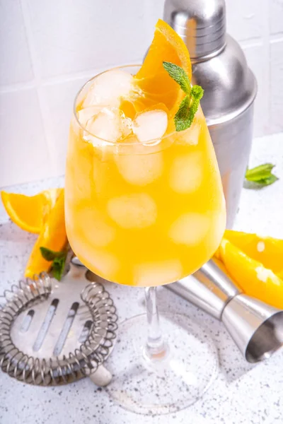 Orange Mint Alcohol Cocktail Aperol Spritz Mimosa Drink Long Cocktail — стоковое фото