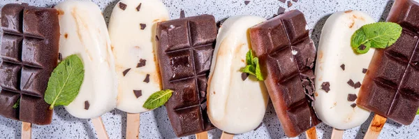 Chocolate Vanilla Popsicles Classic Dark Brown Cocoa Milk Cream Ice — Stock Fotó