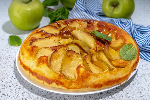 Clásico Pastel Manzana Revés Receta Pastel Manzana Retro Cocinado Sartén —  Fotos de Stock