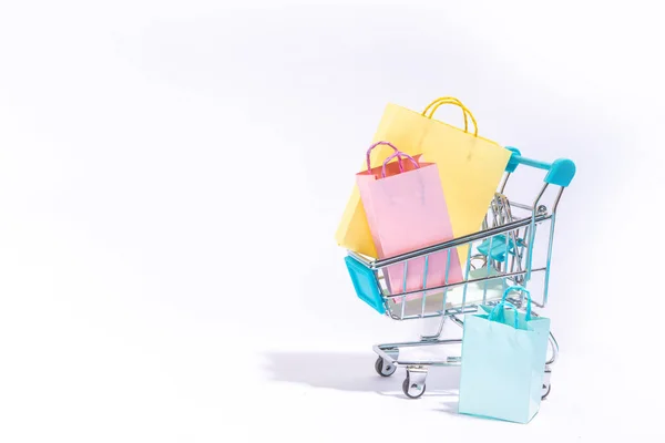 Försäljning Och Shopping Koncept Shopping Vagn Leksak Inredning Med Massor — Stockfoto