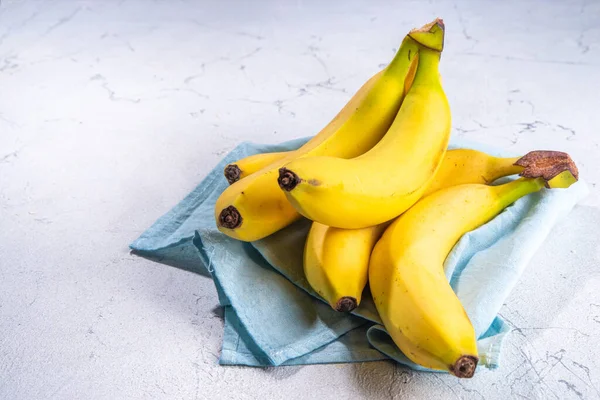 Sweet Ripe Raw Bananas White Kitchen Table Copy Space — 스톡 사진