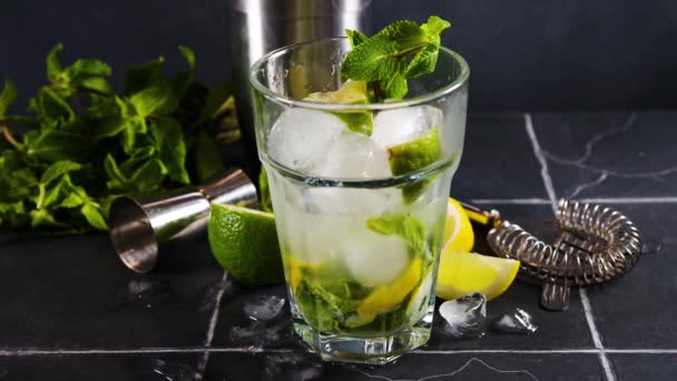 Коктейль Lavazza Mojito Сильный Черный Кофе Эспрессо Холодный Напиток Мохито — стоковое видео