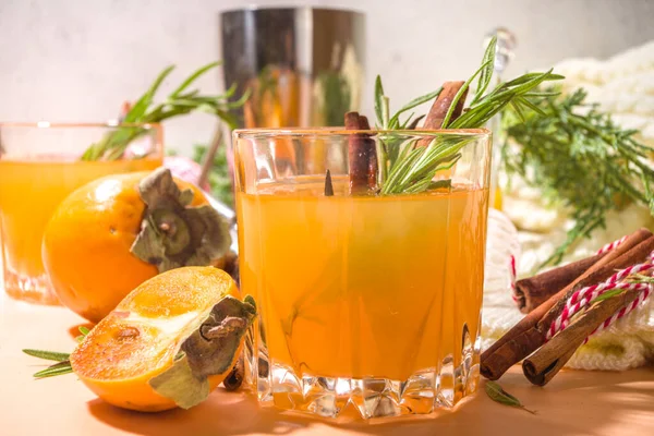 Boissons Alcoolisées Automne Cocktail Gin Persimmon Épicé Avec Romarin Cannelle — Photo