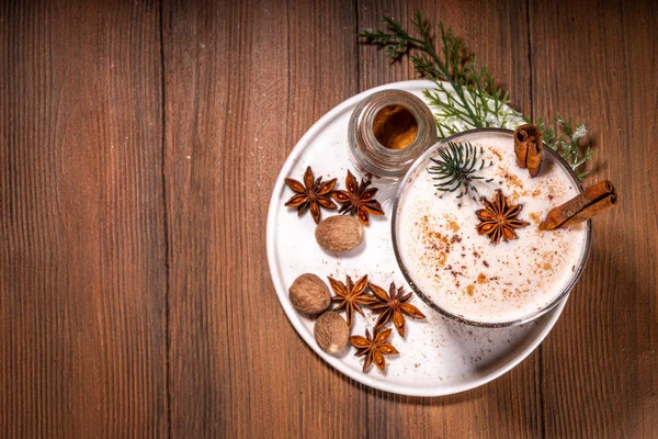 New Year Christmas Creamy Spicy Cocktail Eggnog Cola Mono Hot — Stock Photo, Image