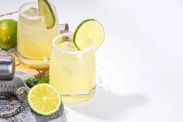 Bebida Clássica Tequila Margarita Refrescante Coquetel Alcoólico Doce Azedo Com — Fotografia de Stock