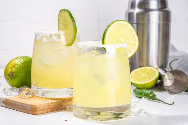 Boozy Classic Tequila Margarita Orzeźwiający Koktajl Alkoholowy Słodko Kwaśny Limonką — Zdjęcie stockowe