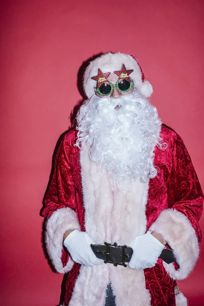 Man Dressed Santa Claus Gesturing Funny Glasses — Stock Photo, Image