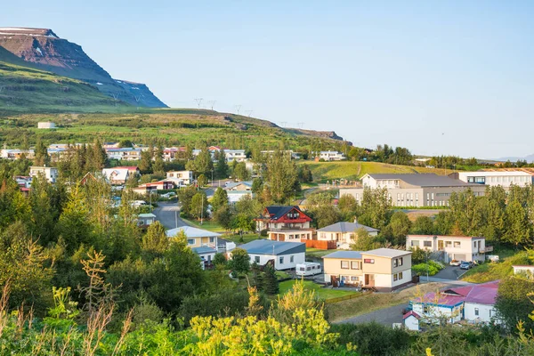 Miasto Reydarfjordur Wschodniej Islandii Letni Wieczór — Zdjęcie stockowe