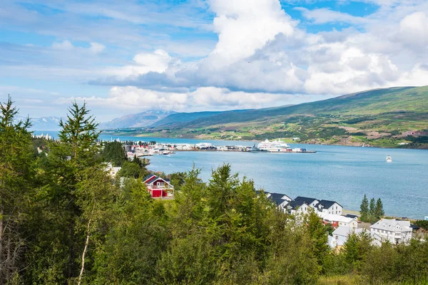 Πόλη Του Akureyri Στη Βόρεια Ισλανδία Μια Καλοκαιρινή Μέρα — Φωτογραφία Αρχείου