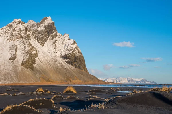 Soleado Día Otoño Montaña Vestrahorn Sur Islandia — Foto de Stock