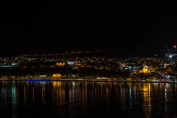 Vista Nocturna Ciudad Akureyri Norte Islandia —  Fotos de Stock