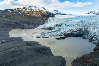 Güney İzlanda 'daki Vatnajokull Ulusal Parkı' ndaki Flaajokull buzulunun hava görüntüsü