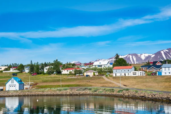 Καλοκαιρινή Μέρα Στο Χωριό Hrisey Στη Βόρεια Ισλανδία — Φωτογραφία Αρχείου