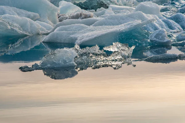 Jokulsarlon Gletsjerlagune Zuid Ijsland Een Zonnige Lentedag — Stockfoto