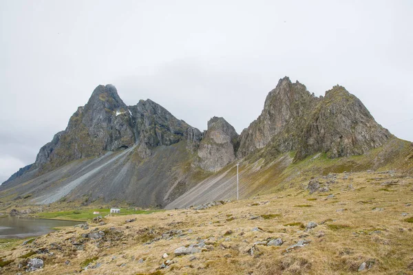 Mountain Eystrahorn Östra Island Solig Vårdag — Stockfoto