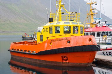 Isafjordur, İzlanda - 6 Temmuz. 2021: Römorkör Sturla Halldorsson limanda