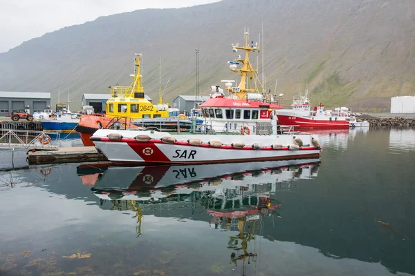 Isafjordur, İzlanda - 6 Temmuz. 2021: Arama Kurtarma gemisi Gisli Jons İzlanda Arama Kurtarma Servisi