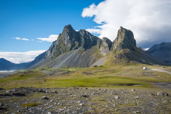 Eystrahorn Montagne Dans Est Islande Par Une Journée Été Ensoleillée — Photo