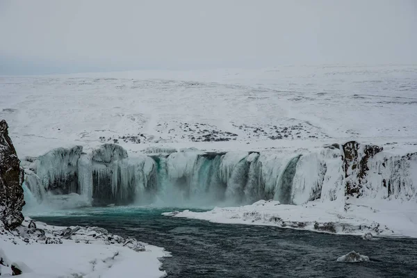 Καταρράκτης Godafoss Στη Βόρεια Ισλανδία Μια Χιονισμένη Χειμωνιάτικη Μέρα — Φωτογραφία Αρχείου