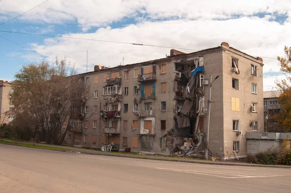 Kramatorsk Regione Donetsk Ottobre 2022 Edificio Residenziale Bombardato Rashisti Foto Stock