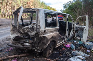 Donetsk bölgesi; 14 Ekim 2022: Savaş. Rashist mermilerinden arınmış özel bir araba..