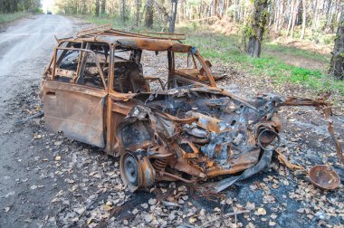 Donetsk bölgesi; 14 Ekim 2022: Savaş. Rashist mermilerinden arınmış özel bir araba..