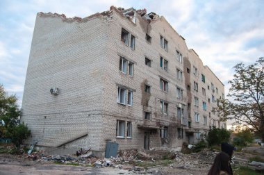 Liman, Donetsk bölgesi; 14 Ekim 2022 Savaşı. Rashistlerin bombalarıyla yıkılan bir konut binası..