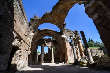 Villa Adriana (Tivoli, İtalya) - Grandi Terme 'nin Kubbesi)