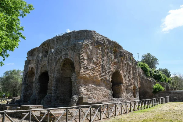 Villa Adriana (Tivoli, Italy) - Rocca bruna, ruins of shrine