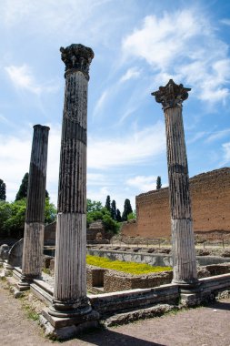 Villa Adriana (Tivoli, İtalya) - Çiçek açan balık çiftliği - Peschiera (Edificio con peschiera e criptoportico / Pool building and the cryptoporticos)