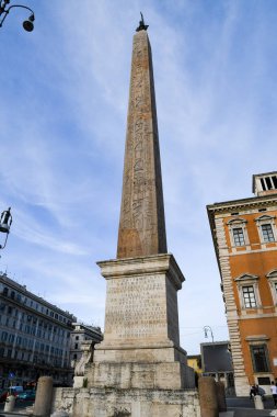 Roma 'da Antik kalıntılar (İtalya) - Obelisco Lateranense (Lateran Obelisk), St. John Lateran Bazilikası önünde Obelisk