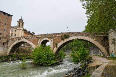 Ponte Fabricio (Pons Fabricius) Tevere, Roma, İtalya