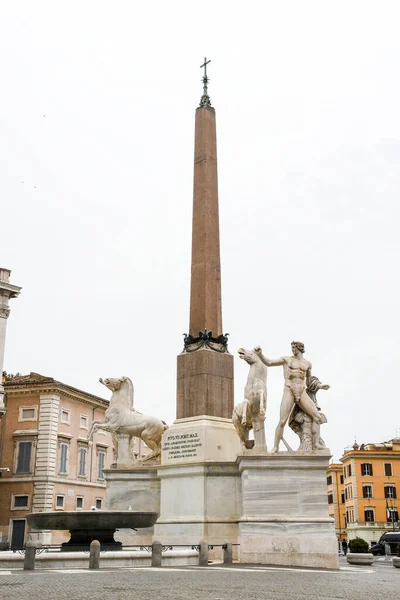 Ancient Ruins Rome Italy Obelisk Front Quirinal Palace — Stockfoto